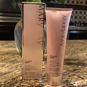 Mary Kay TW Repair Volu-Firm Foaming Cleanser